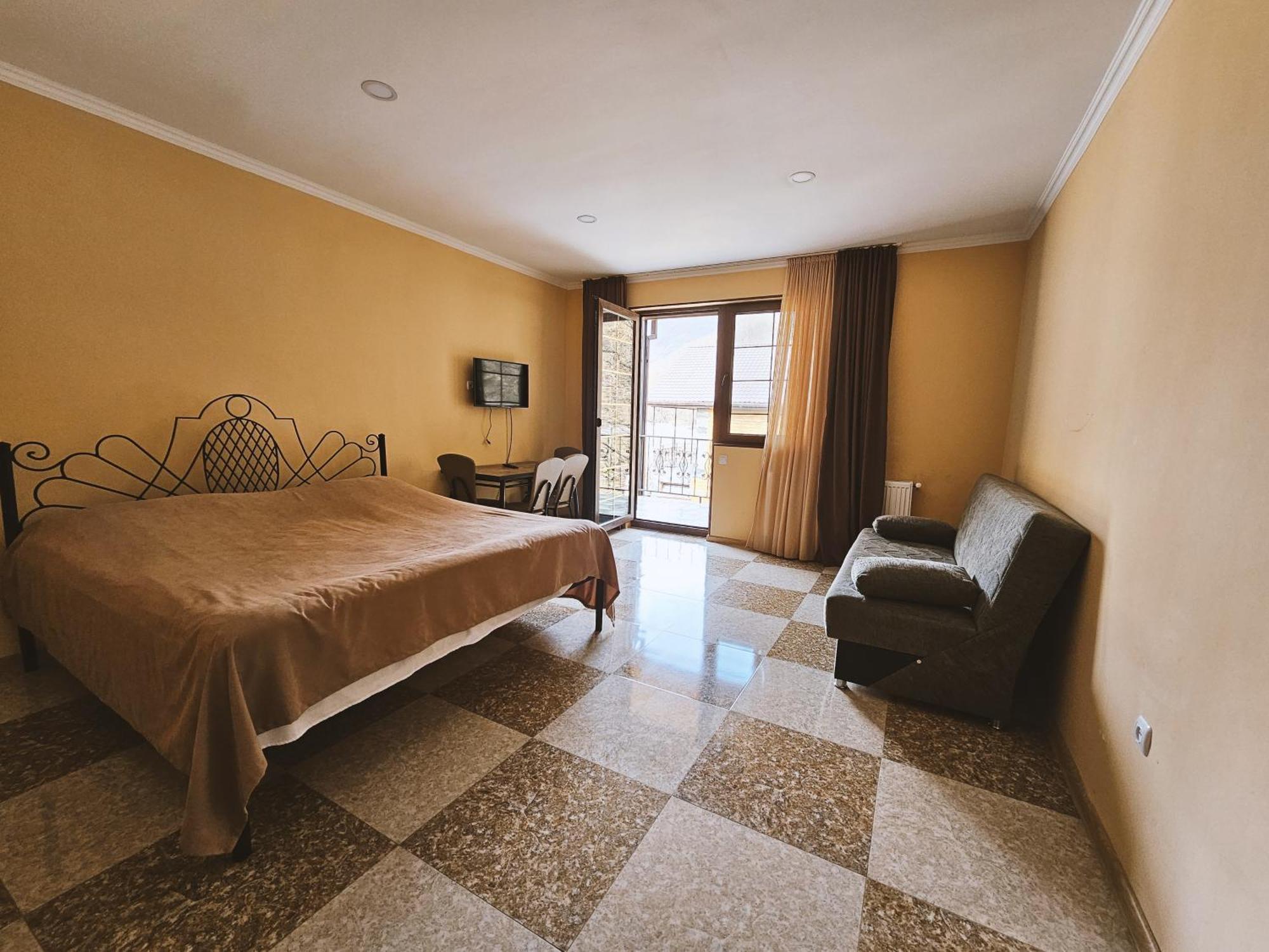 فندق Tourist Complex Khomi Ch'argali الغرفة الصورة